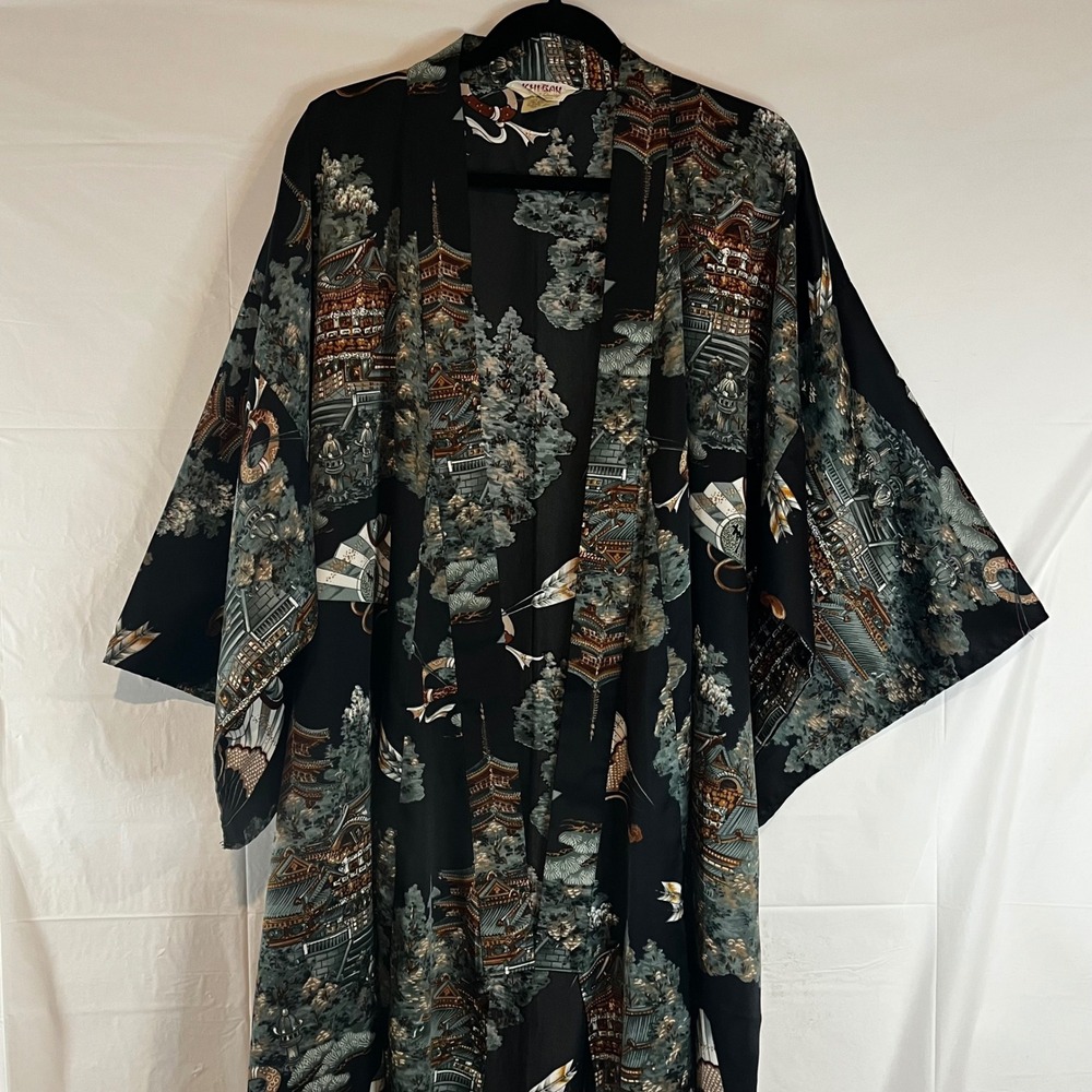 VTG Ichiban Japanese Kimono Robe Mens Black Pagoda Temple Print Made in Japan
